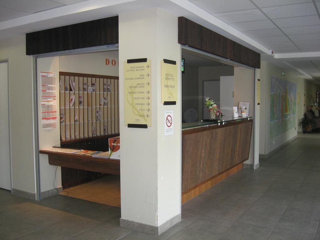 Domitys Le Parc Balsan Aparthotel Châteauroux Buitenkant foto